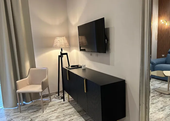 Colonna 18 By Ghor Apartmán